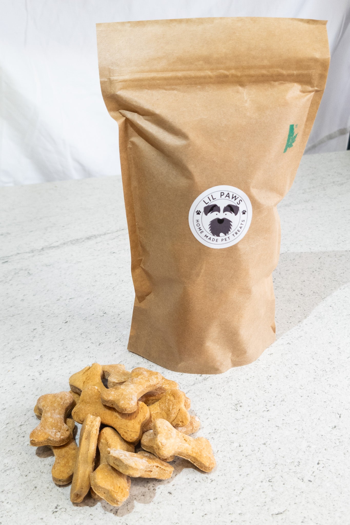 Hand-made peanut butter dog biscuit treats (150g)